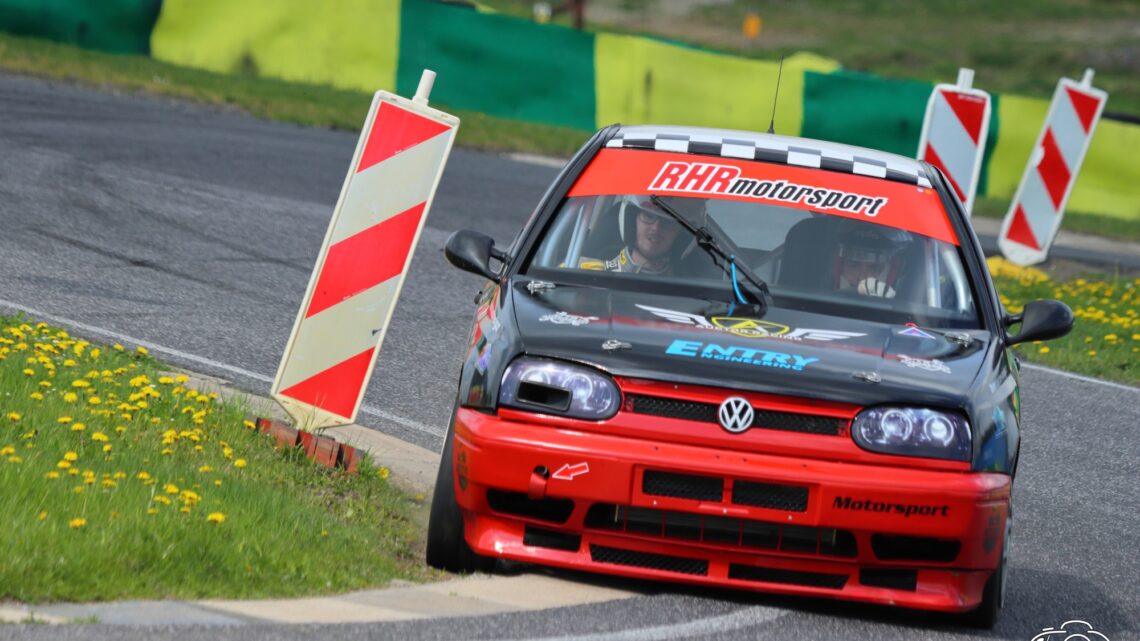 Fotografie ze závodu ZAV Autodrom Sosnová 13.4.2024 od Luboše Dvořáka